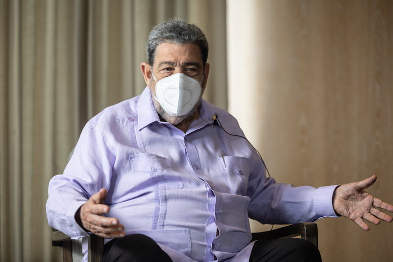 聖文森及格瑞那丁總理龔薩福(Ralph Gonsalves)接受媒體專訪。 (圖：中央社)