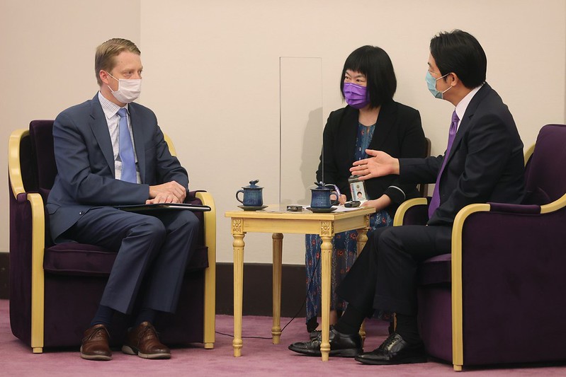 賴清德副總統12日下午接見美國「布魯金斯研究院」（Brookings Institution）學者專家訪問團。(圖:總統府)