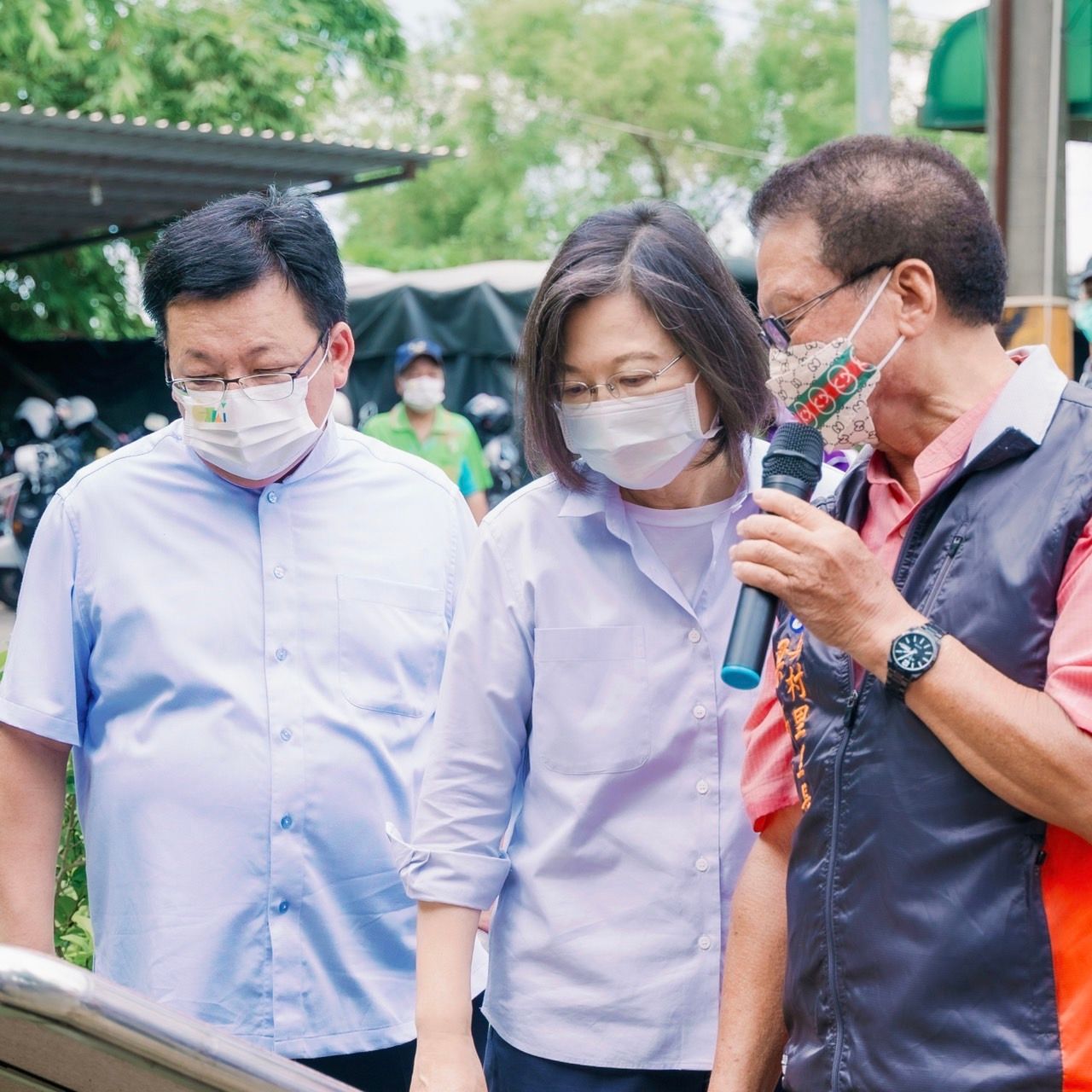 蔡英文總統13日為民進黨嘉義市長參選人李俊俋助選時表示，選舉期間需分辨假訊息，千萬別讓中國顛倒是非。(圖：李俊俋臉書)