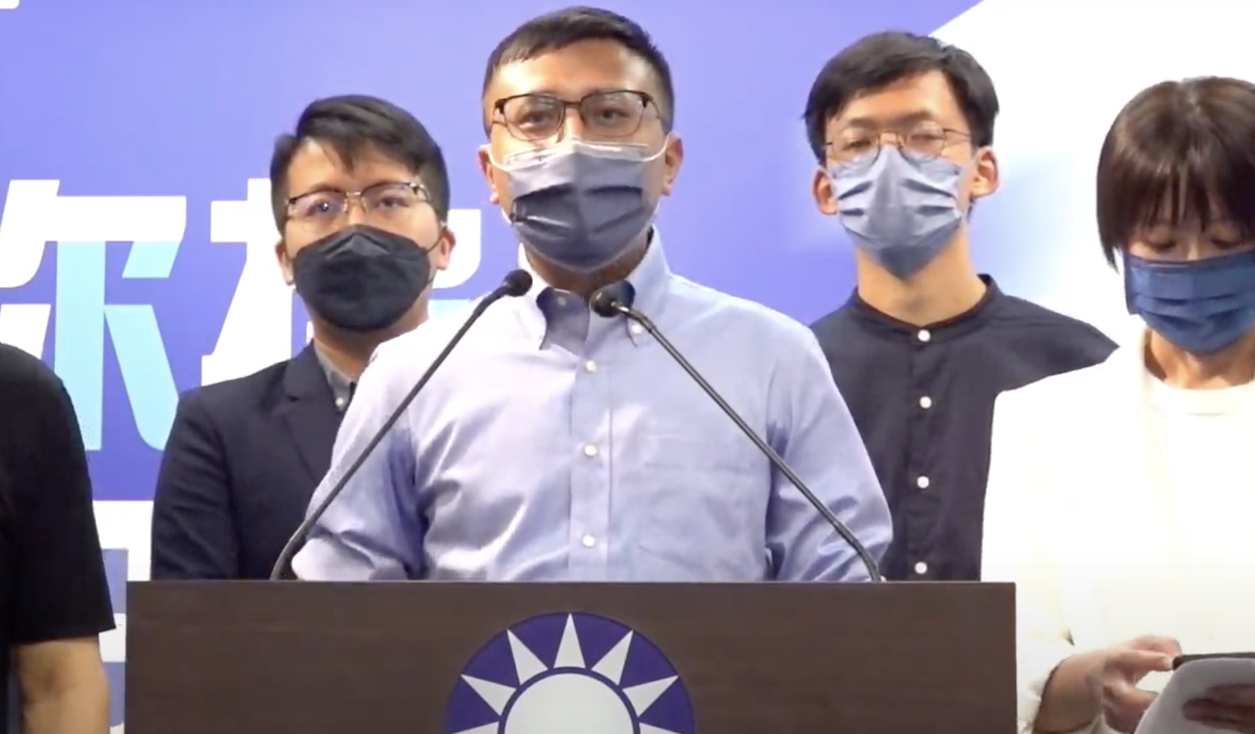 國民黨18歲公民權推動小組組長陳柏翰強調，18歲是推動台灣改變的重要力量，呼籲大家支持修憲複決。(國民黨提供)