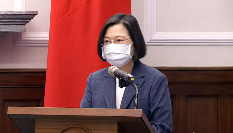 蔡英文總統23日表示，64年前的八二三戰役向世界宣示，任何的威脅都無法撼動台灣人民捍衛國家的決心。(翻攝自總統臉書)