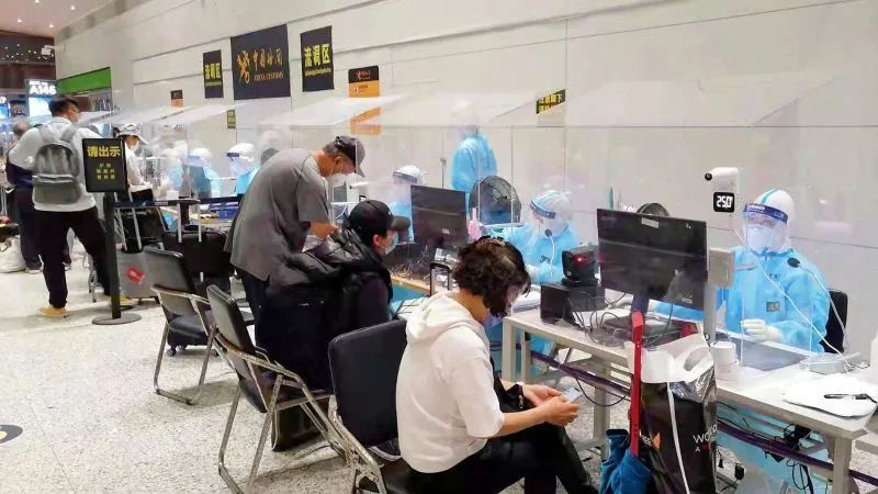 8月31日起，中國取消入出境核酸檢測訊息申報。(圖:中國海關發布)