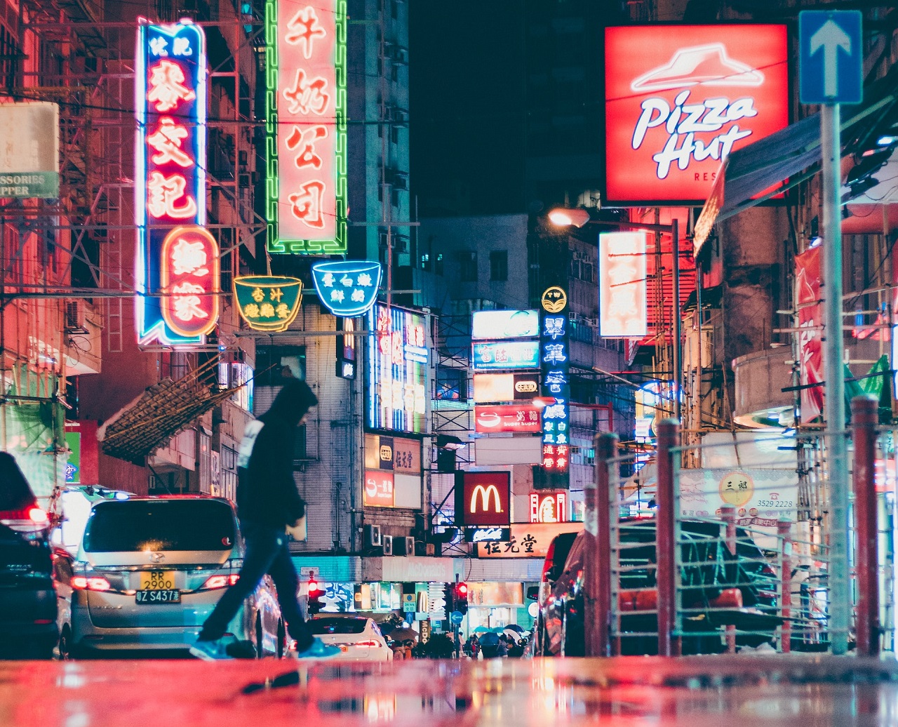 在香港的市區要吃宵夜可說是易如反掌。(圖：unsplash)