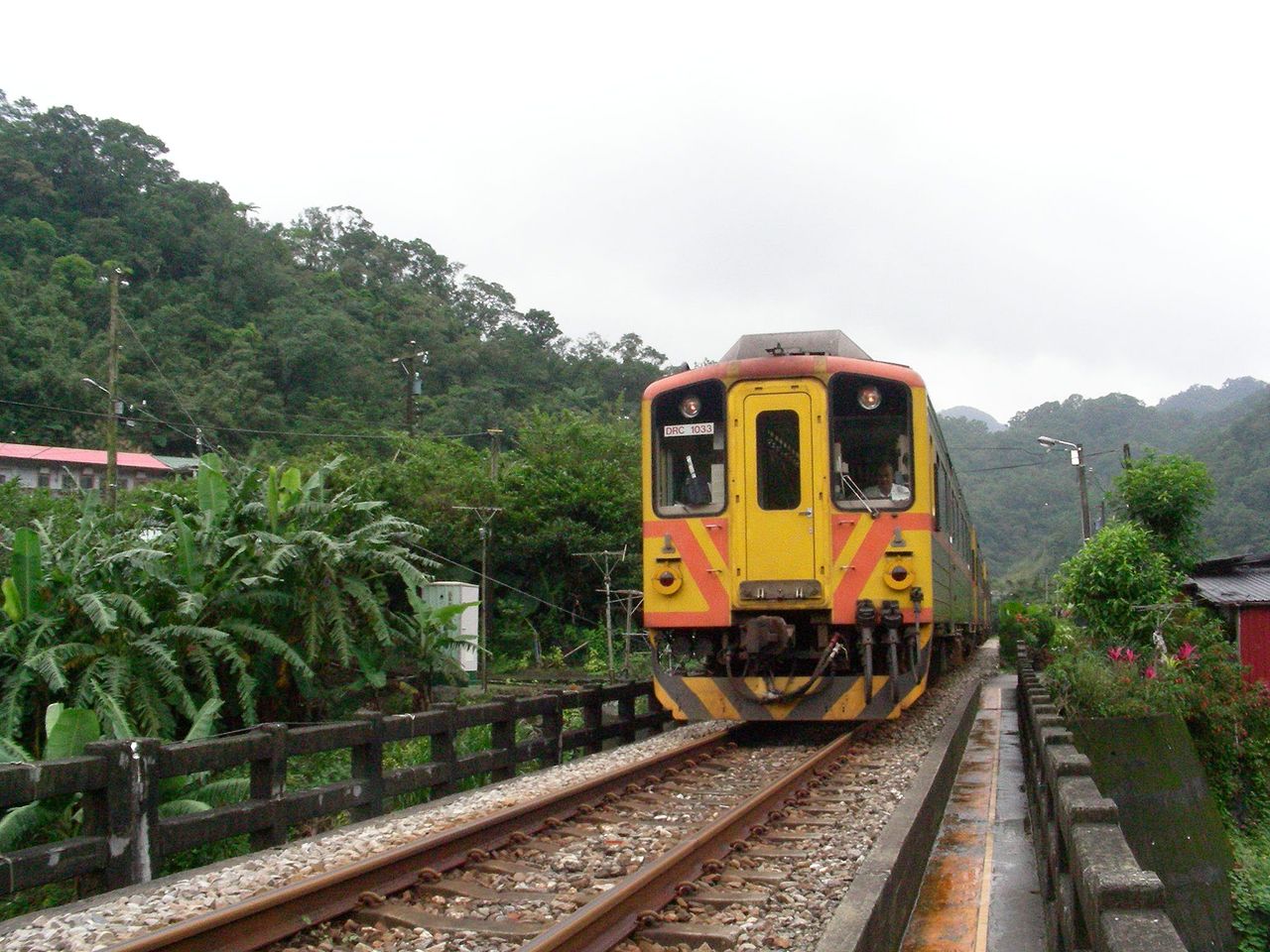 台鐵平溪線火車。(資料照/維基百科/CC BY 2.0)