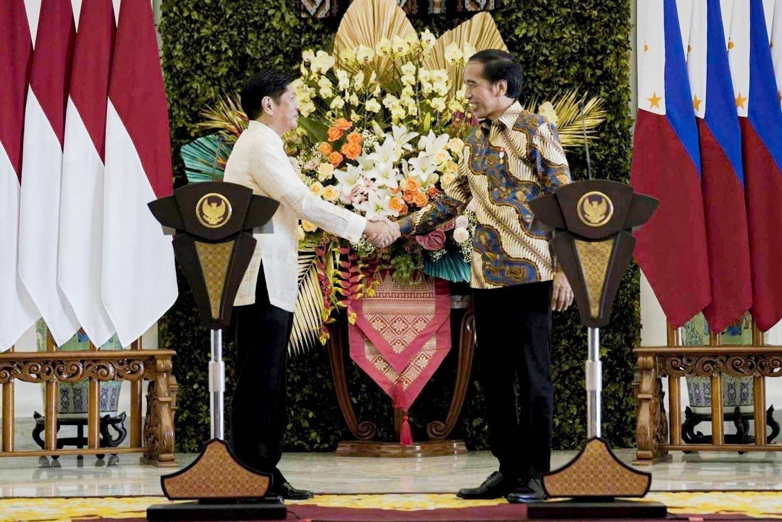 菲總統小馬可仕首次出訪抵印尼。 (圖:推特@bongbongmarcos)