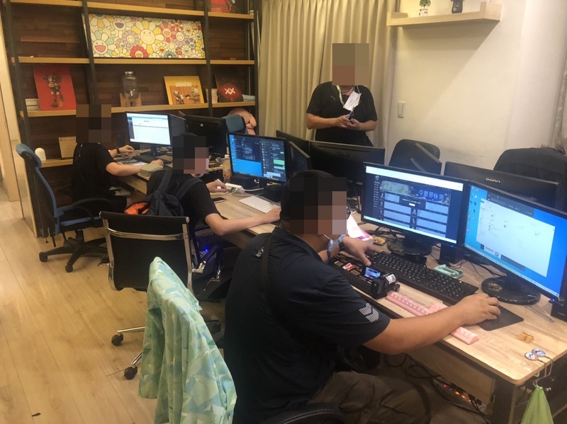 政府全力打詐，但檢調人力卻因此吃緊。圖為金門縣警察局成立「打詐金門隊」全力掃蕩詐騙集團。（金門縣警局提供） (圖：中央社)
