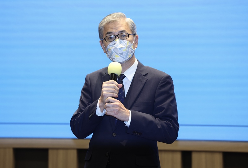 金管會主委黃天牧在「本國銀行總經理第55次業務聯繫會議及表揚典禮」期許銀行業者，要盡全力防制詐騙。(資料照/中央社)