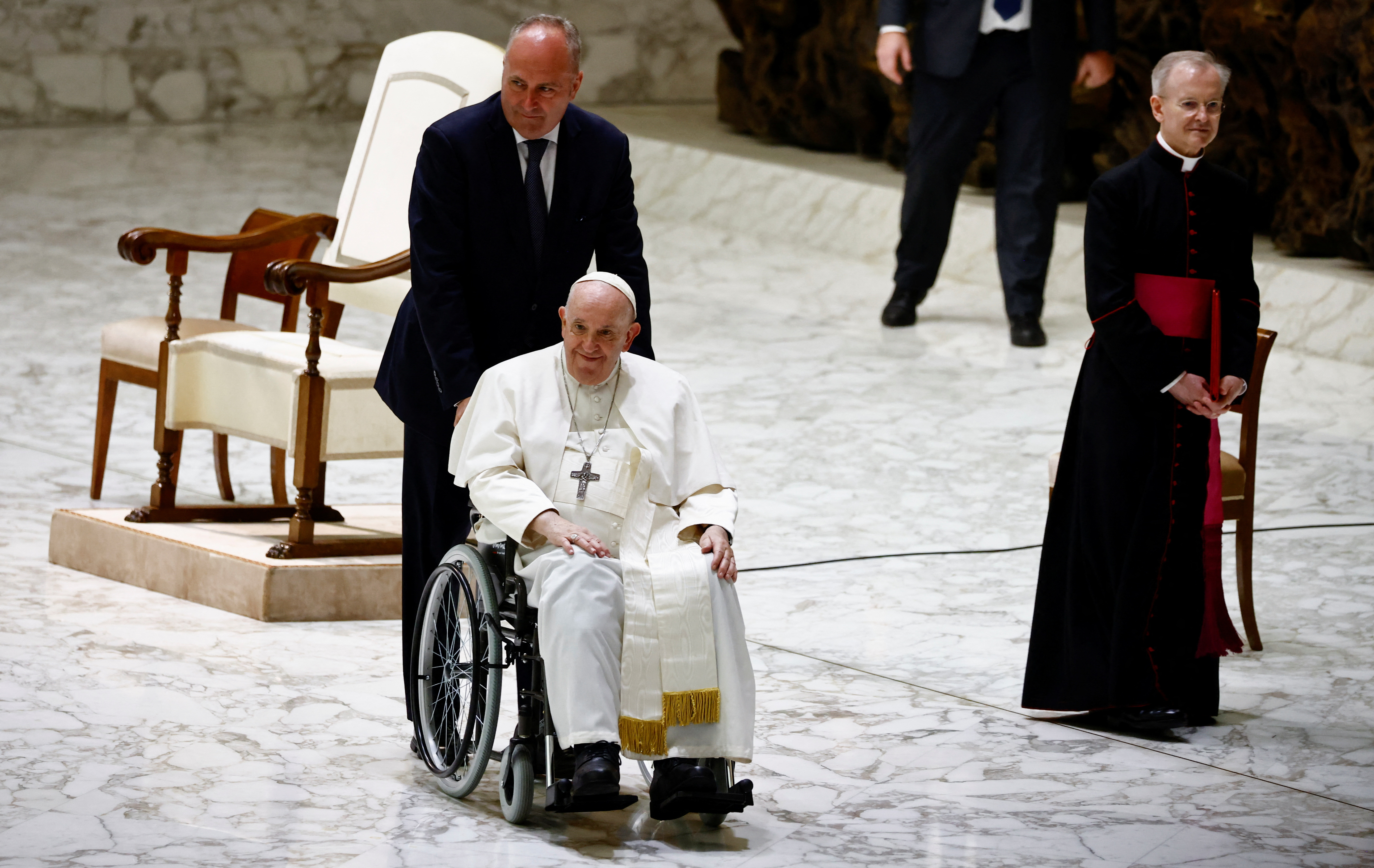 天主教教宗方濟各(Pope Francis)近來因膝蓋疼痛問題必須使用輪椅代步。(路透社/達志影像)