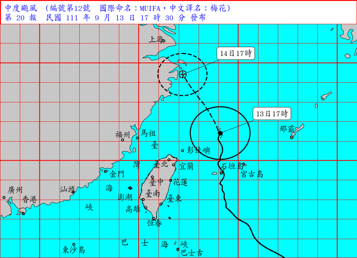 中度颱風「梅花」13日傍晚的中心位置已經來到台北東北東方290公里的海面上，中央氣象局在傍晚5時30分正式解除「梅花」的海上颱風警報。(圖:中央氣象局)