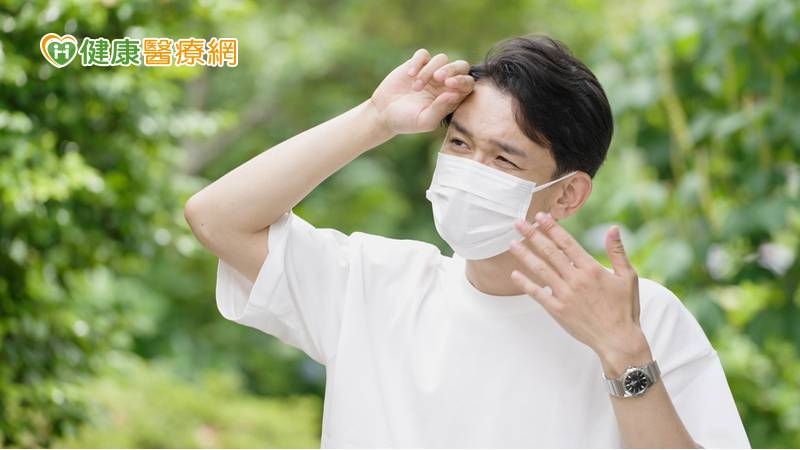 萬一中暑了，陽暑陰暑不適症狀也可以服用中藥緩解。(圖：健康醫療網 提供)