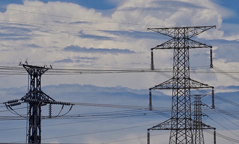 圖為供輸電力高雄市電塔一景。 (圖：中央社)