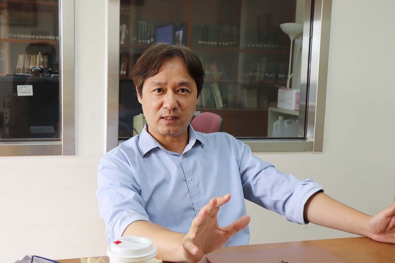 圖為國立政治大學東亞研究所特聘教授王信賢。 (圖：中央社)