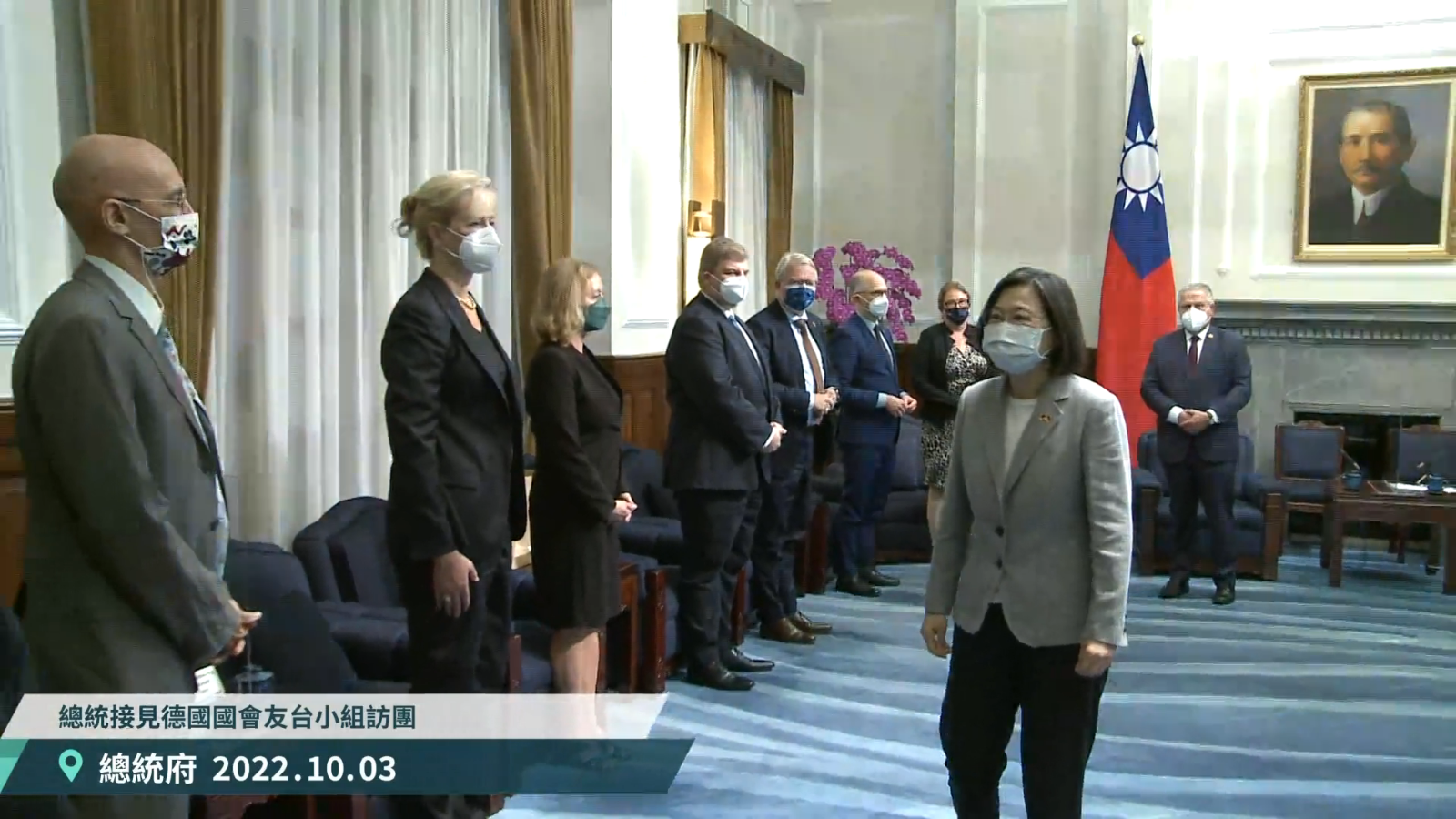 蔡英文總統接見德國國會友台小組主席魏爾胥(Klaus-Peter Willsch)等人。(圖截自蔡英文臉書直播)