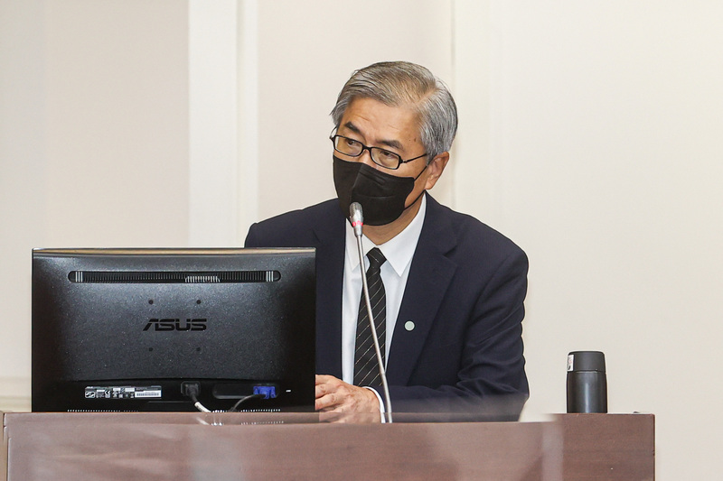 金管會主委黃天牧12日列席立法院財政委員會專題報告並備詢。 (圖：中央社)