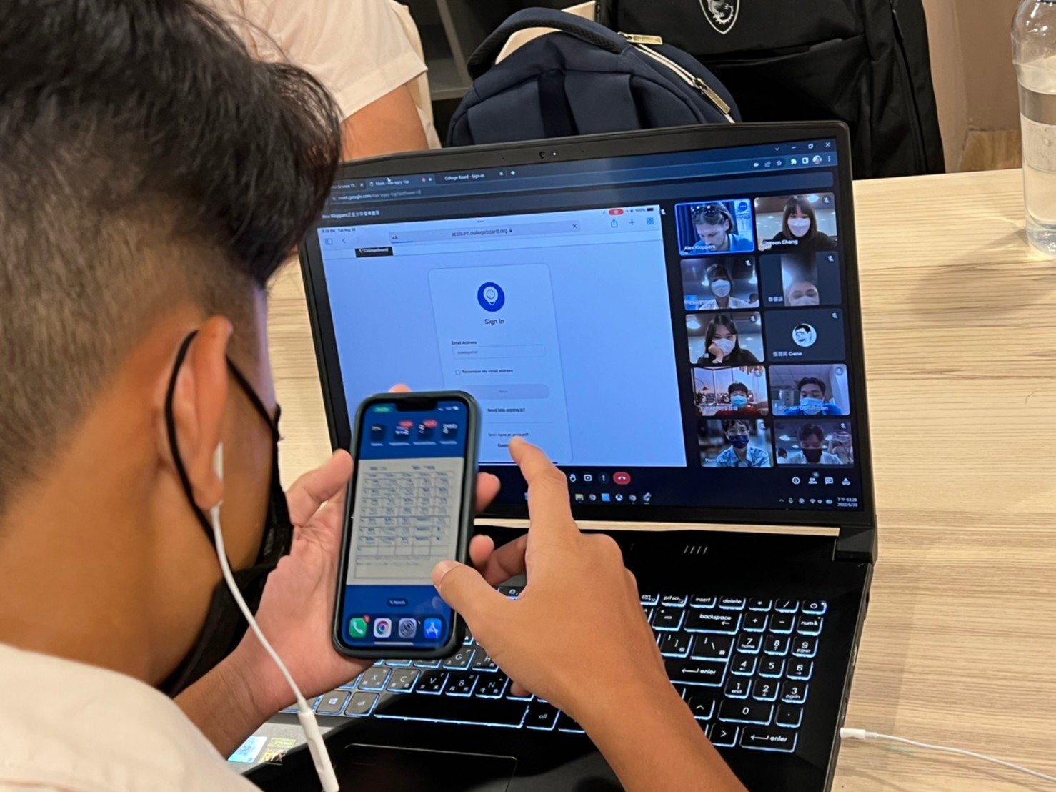 國教署與新竹美國學校合作試辦的環境科學數位AP課程，由台北市中正高中擔任教學資源中心。(教育部提供)