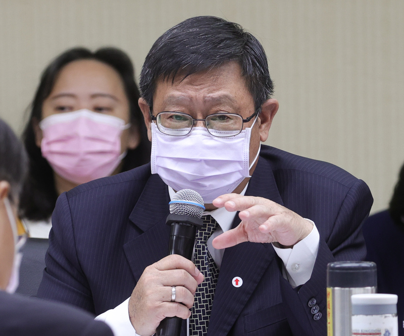 環保署長張子敬（前）26日列席立法院衛環委員會備詢。(資料照片/中央社)