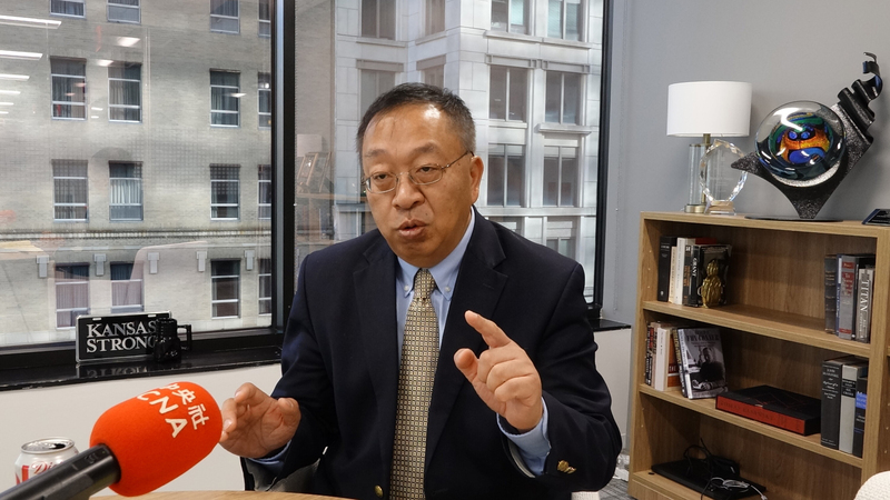 美國務院前中國政策顧問余茂春分析，不同於19大期間總書記習近平暢談共產黨偉大使命，20大習則聚焦安全並稱反華勢力空前強大，凸顯他強烈的不安全感。 (圖：中央社)