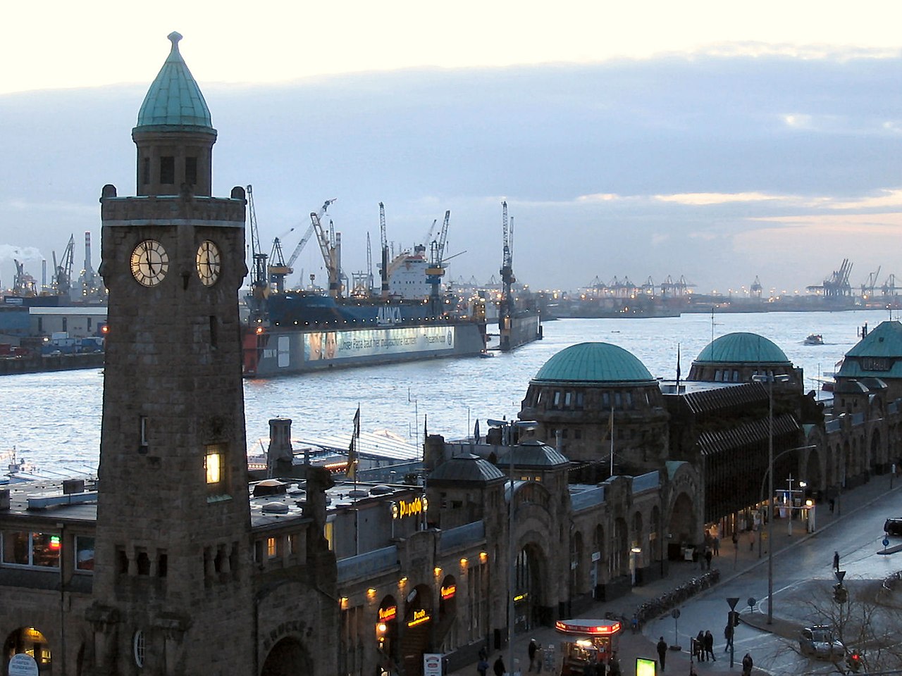 外媒報導，美國曾介入施壓中國取得德國漢堡港(Hamburg port)股權一案。(圖：維基百科)