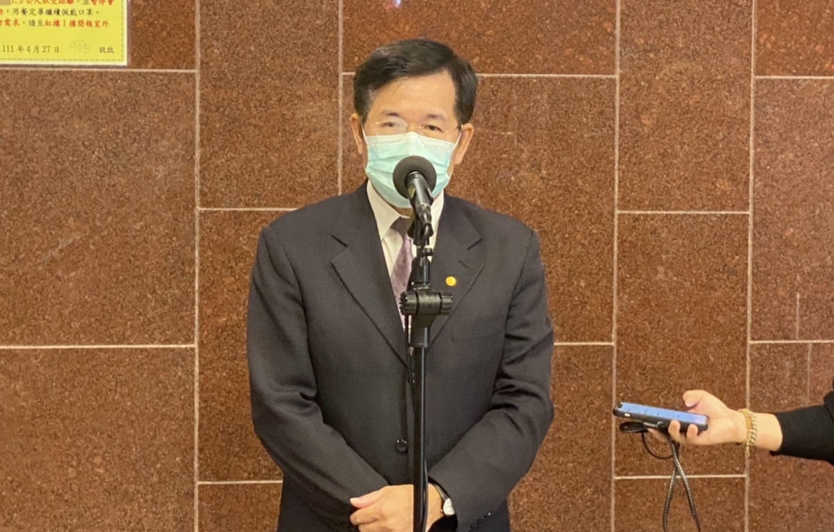 教育部長潘文忠回應校園防疫議題。