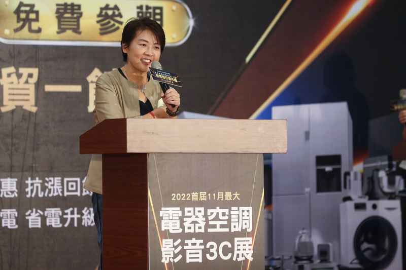 無黨籍台北市長候選人黃珊珊4日表示，自己都沒說陳時中寄生衛福部了，並回擊論品格教育，陳時中還比不上市議員王世堅。(圖：中央社)