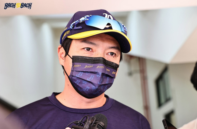 林威助帶領中信兄弟完成二連霸，10日突然遭到球團撤換，讓球迷相當震驚，特別是象迷幾乎無法接受。 (圖：中央社)