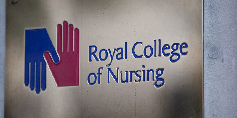 英國皇家護理學院(Royal College of Nursing)投票通過將進行史上首次全國大罷工。(FB/@royalcollegeofnursing)