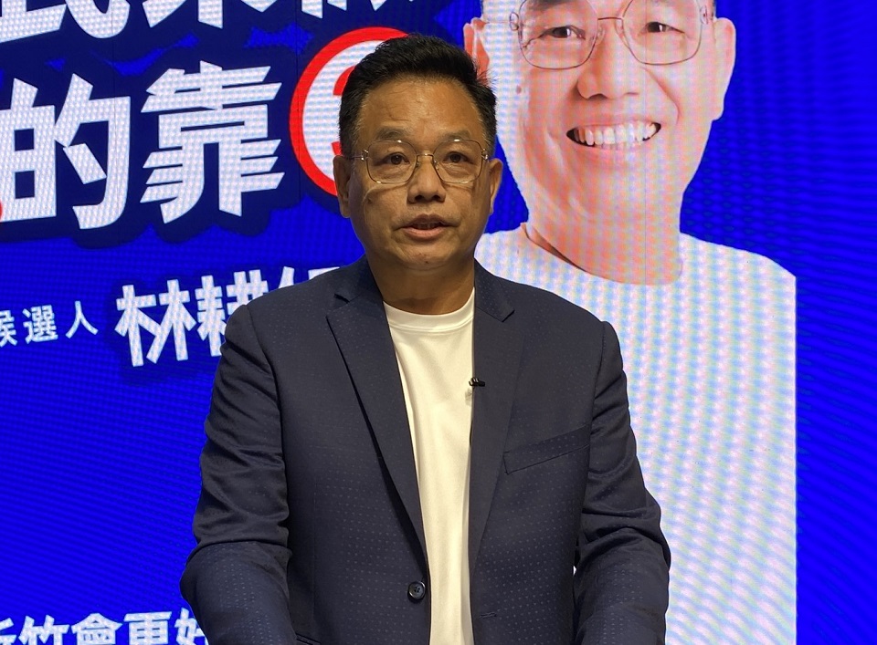 國民黨新竹市長候選人林耕仁表示，柯文哲若不更正言論，他就會照原計畫交付檢調資料。(圖：林耕仁臉書)