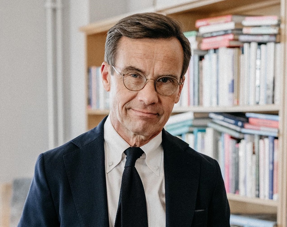 瑞典總理克里斯特森(Ulf Kristersson)表示，將向烏克蘭交付其「弓箭手自走砲系統」(Archer Artillery System)。(圖：Ulf Kristersson臉書)