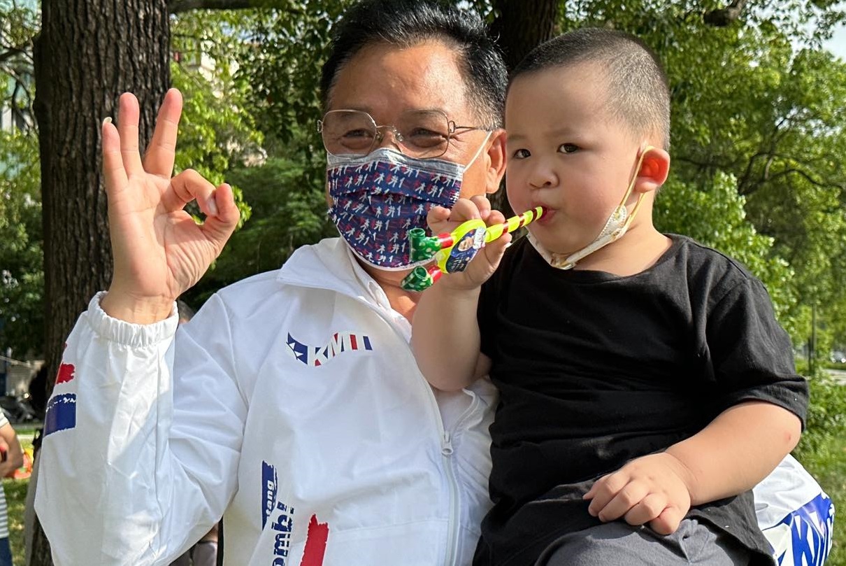 面對棄保問題，國民黨新竹市長候選人林耕仁表示，選民心中自有一把尺。(圖：林耕仁臉書)