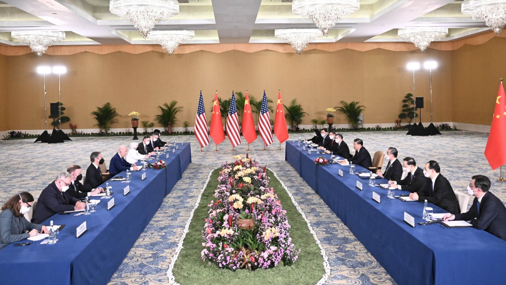 中國國家主席習近平14日與美國總統拜登(Joe Biden)在印尼峇里島(Bali)舉行兩人自2017年以來的首次面對面會談。(AFP)