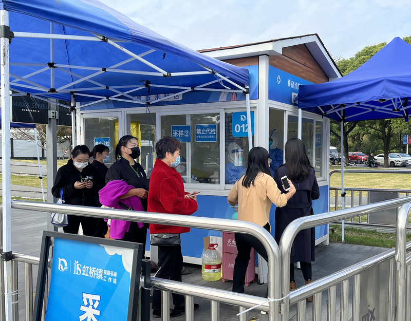 圖為2022年上海的核酸檢測亭。 (圖：中央社)