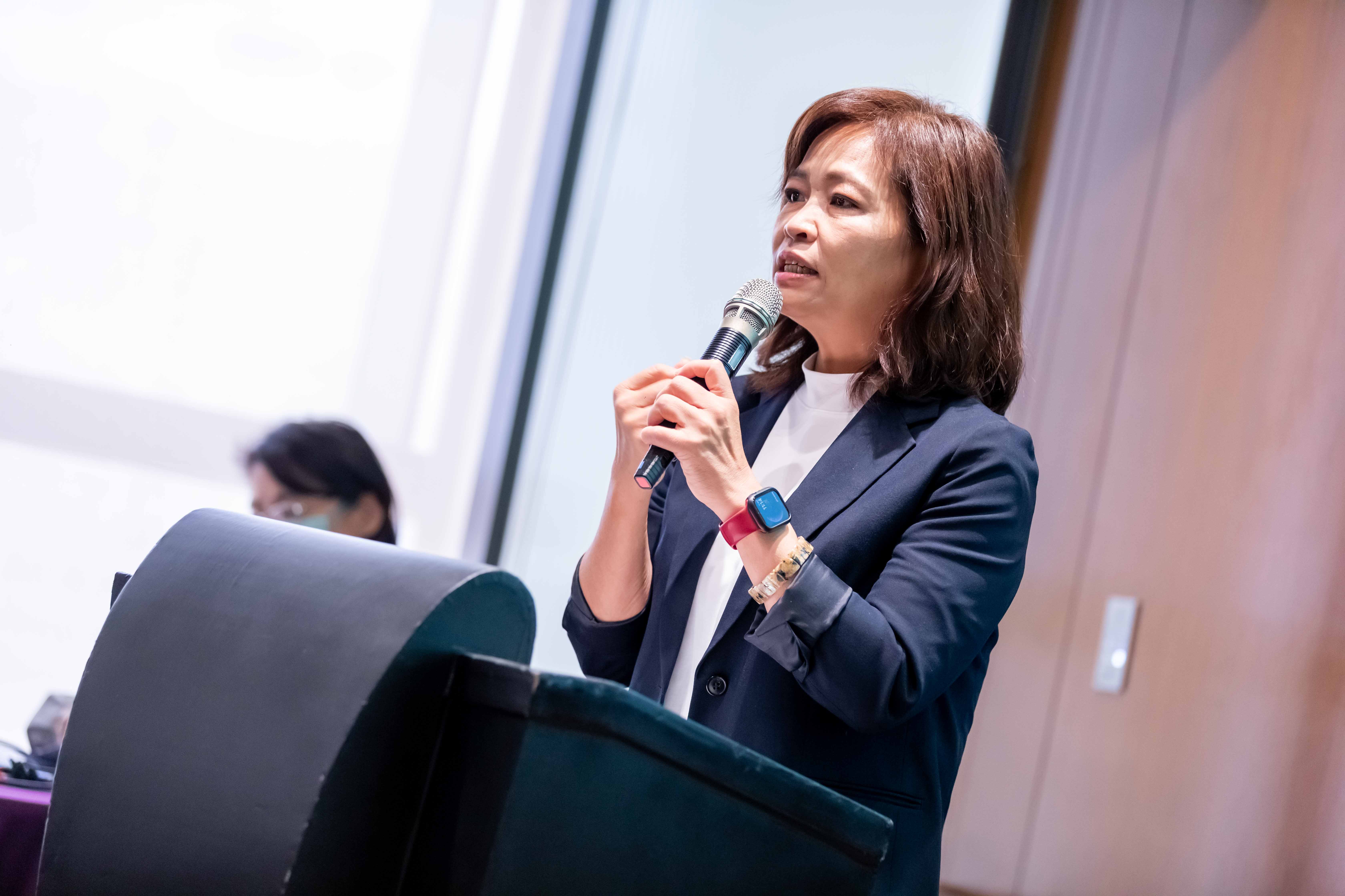 民進黨新竹市長候選人沈慧虹17日出席學術界與台派政黨相挺記者會。(沈慧虹競選辦公室提供)