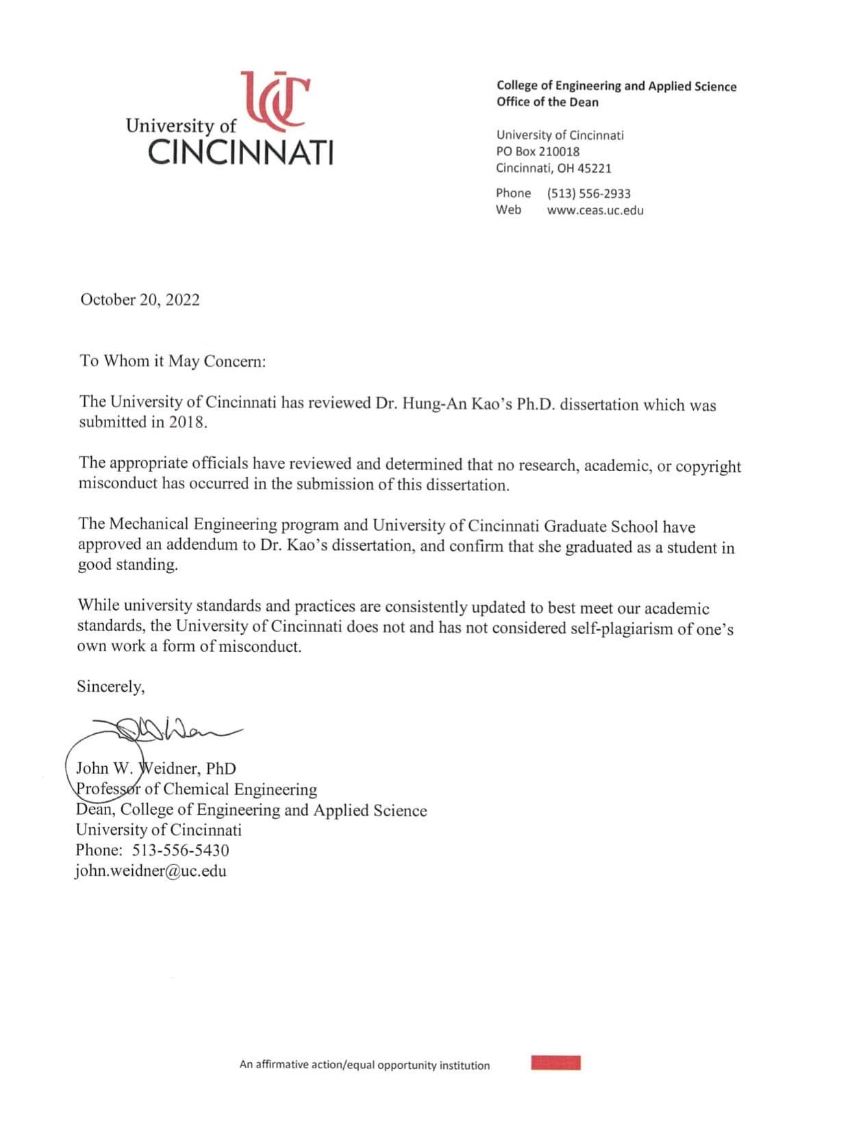 民眾黨新竹市長候選人高虹安秀出美國辛辛那提大學回函。(高虹安臉書)