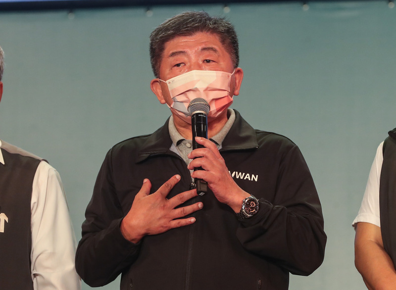 民進黨籍台北市長候選人陳時中（圖）26日晚間在競選總部自行宣布敗選，陳時中含淚感謝幾個月來選民對他的支持。 (圖：中央社)