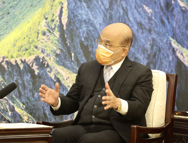 行政院長蘇貞昌19日下午接見歐洲議會國貿委員會訪問團時表示，台灣與歐洲地理距離雖然遙遠，但雙方都熱愛民主、自由、法治和人權，因此台灣和歐洲沒有距離。(圖：中央社)