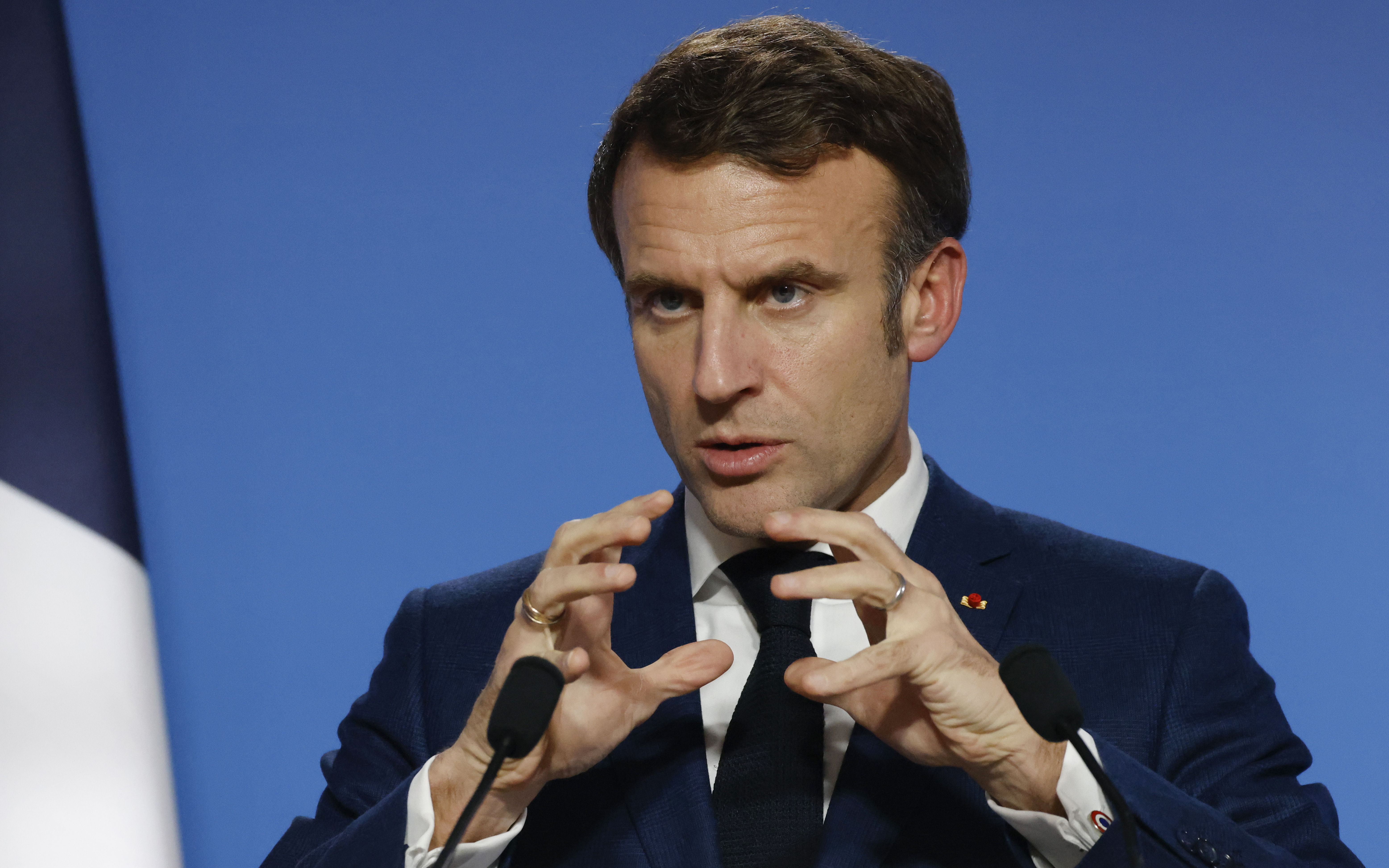 法國總統馬克宏(Emmanuel Macron)23日開始與各黨派領袖進行棘手的磋商，希望組成一個可行的執政聯盟。 (AFP)