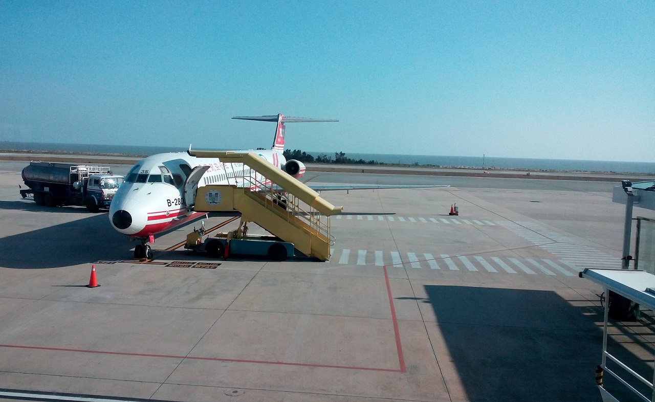 民航局表示，兩岸航班截至目前除1月12、13、14、17日訂位較滿外，其餘尚有空位。(圖：維基百科)