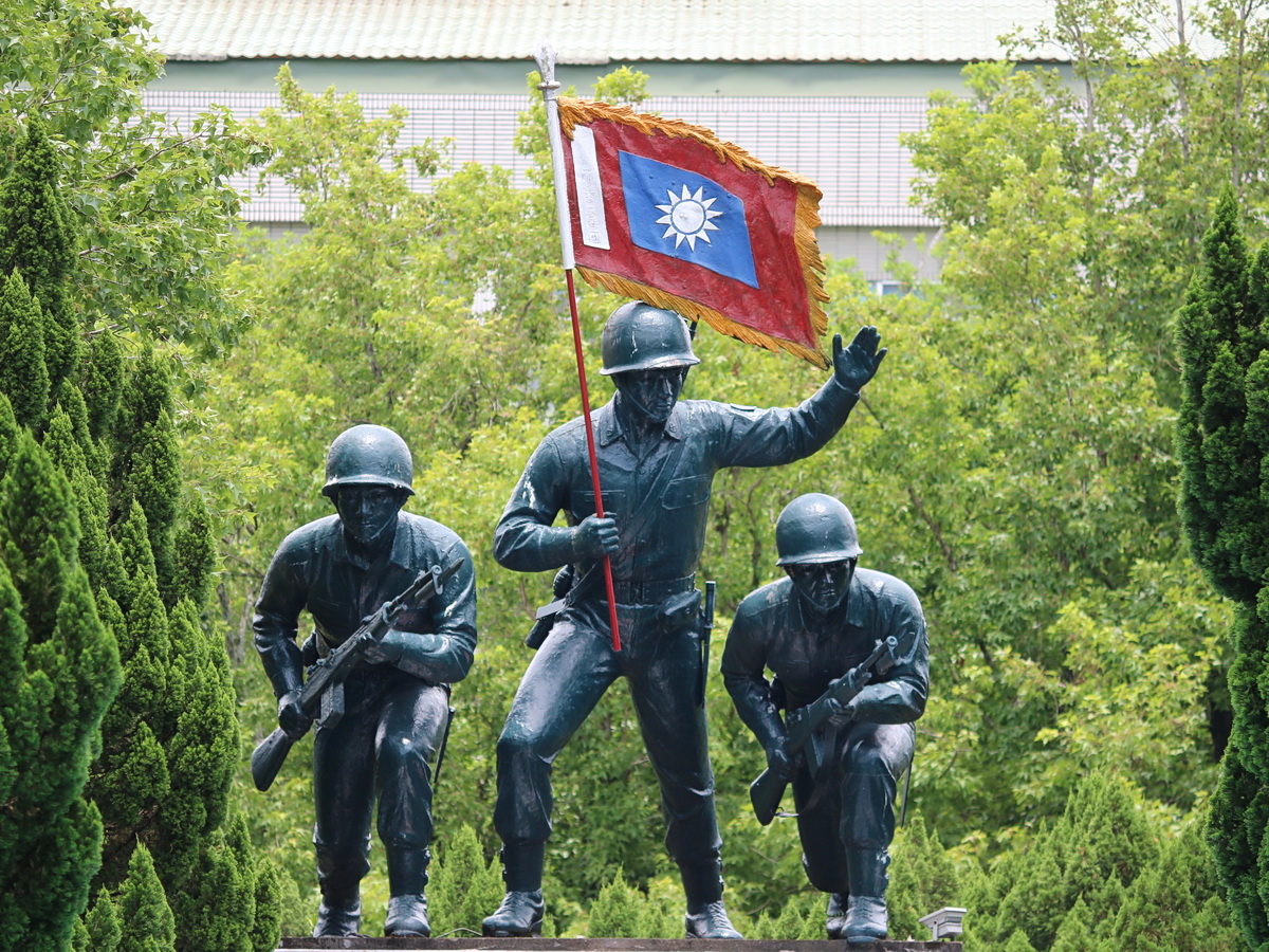 兵役是否延長引發熱議，中正大學戰略暨國際事務研究所教授趙文志受訪表示，當前局勢已不同於徵募併行時代，國軍也應跟著做出調整 (央廣檔案/記者王照坤 攝)