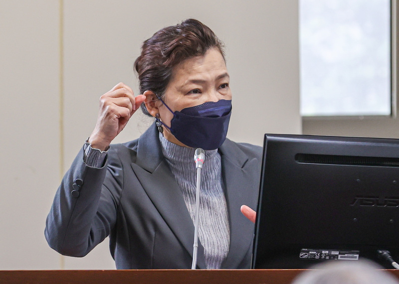 經濟部長王美花(圖)坦言，氣候變遷挑戰嚴峻，政府要投入更多水資源建設因應，自來水價確實需要重新考慮。資料照片。 (圖：中央社)