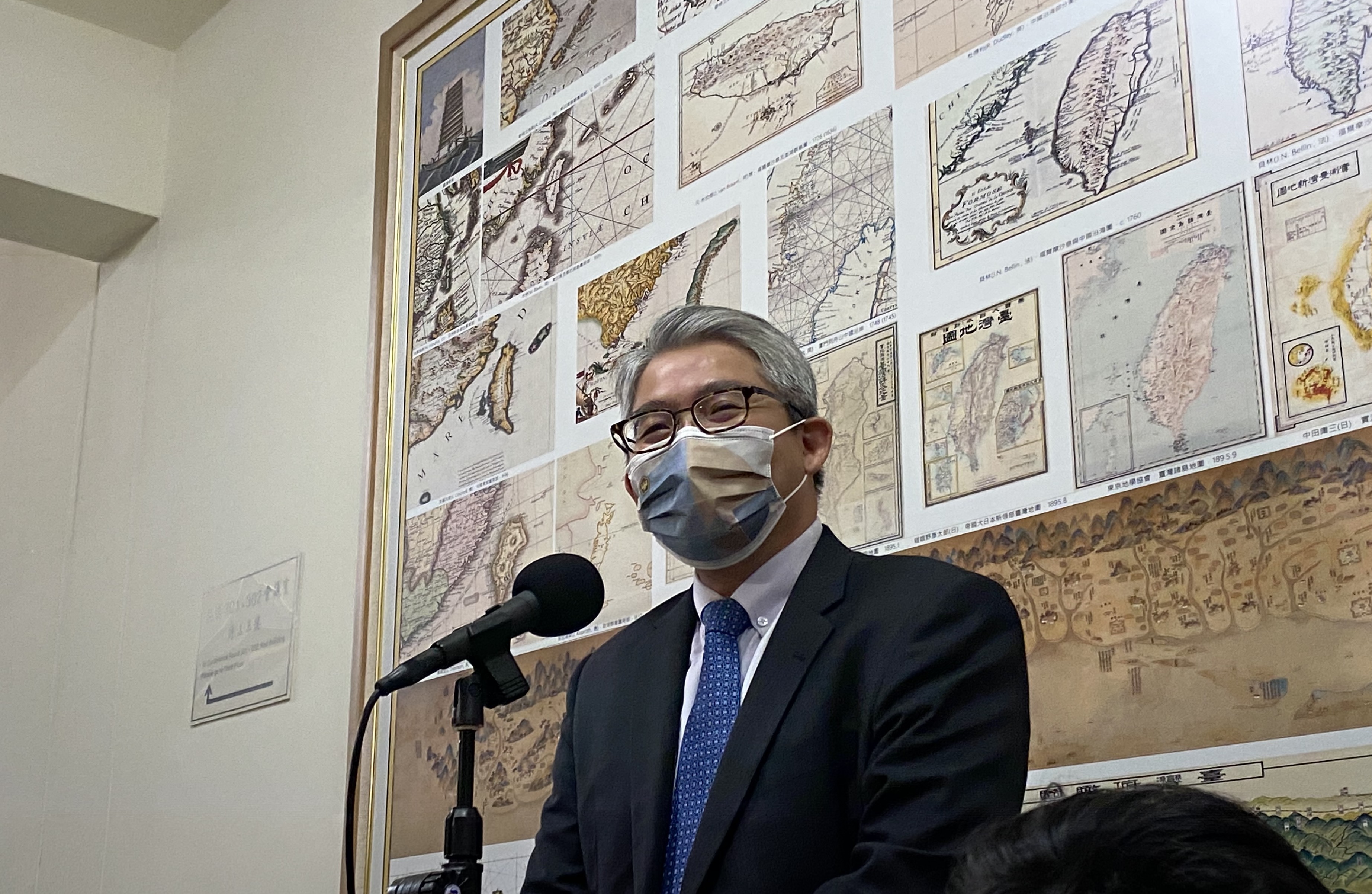 內政部代理部長花敬群28日在立法院表示，原則上明年度不會讓民國94年次以後的役男申請入伍。(林詠青 攝)