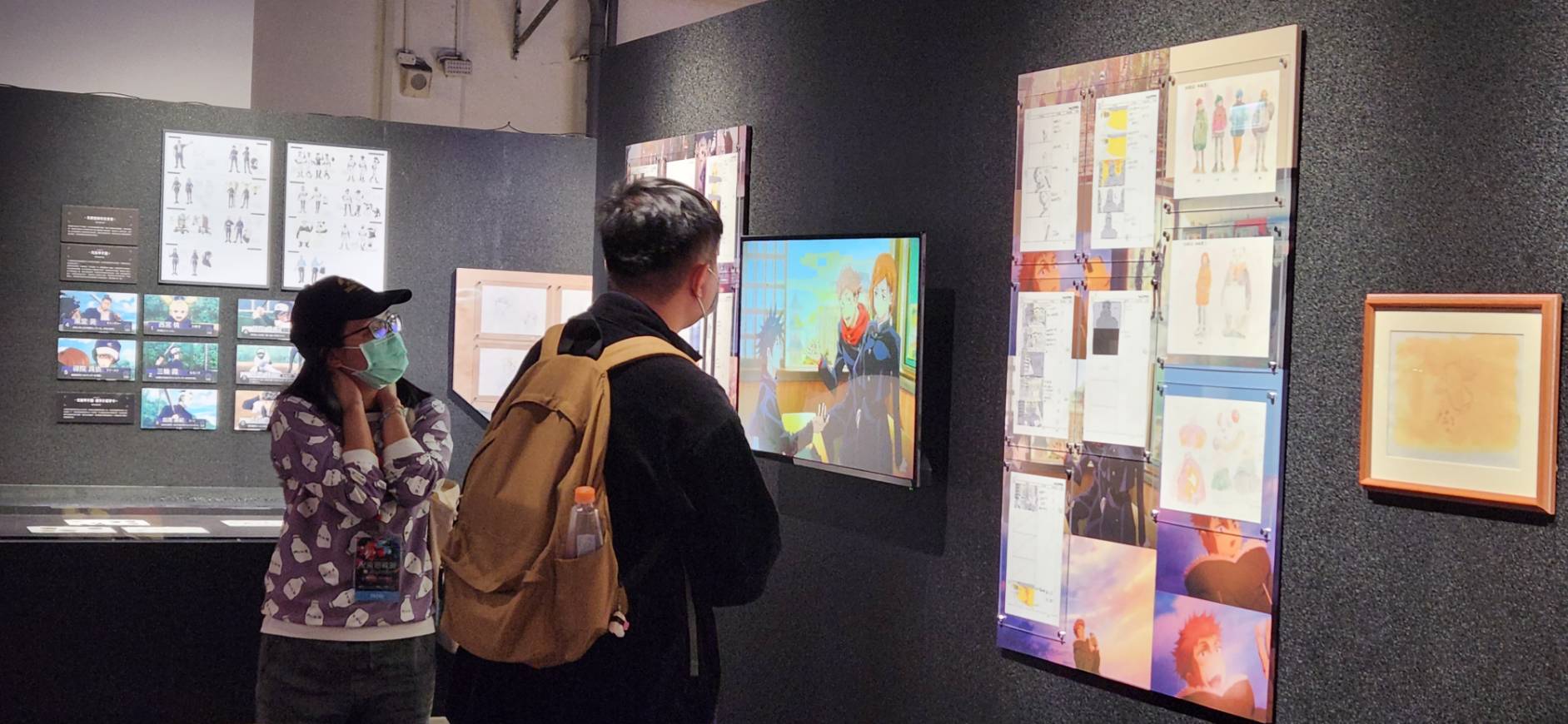 台灣動漫IP展與動漫快閃店遍地開花，圖為超人氣日本動漫「咒術迴戰」特展正在台北華山文創園區展出。(江昭倫 攝)