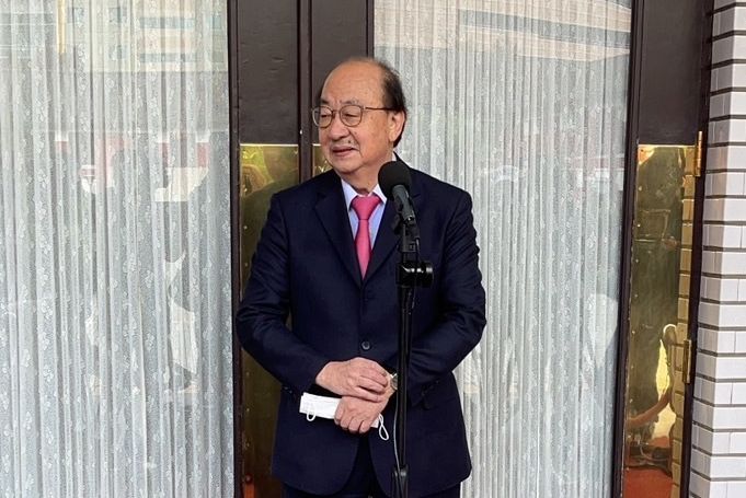 民進黨團總召柯建銘上午受訪。(趙婉淳 攝)