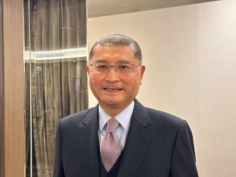 台灣區電機電子工業同業公會理事長李詩欽表示，公會計劃下半年前往日本九州，打造電動車海外策略基地。(圖：中央社)
