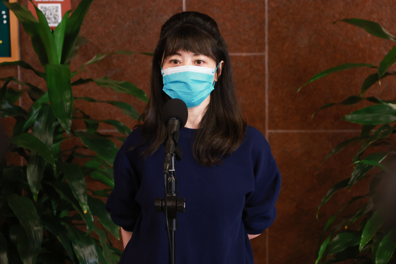 民進黨主席補選候選人賴清德12日在台北辦政見會，與會立委高嘉瑜遭黨員噓聲喊「下台、背骨」。(圖：中央社)