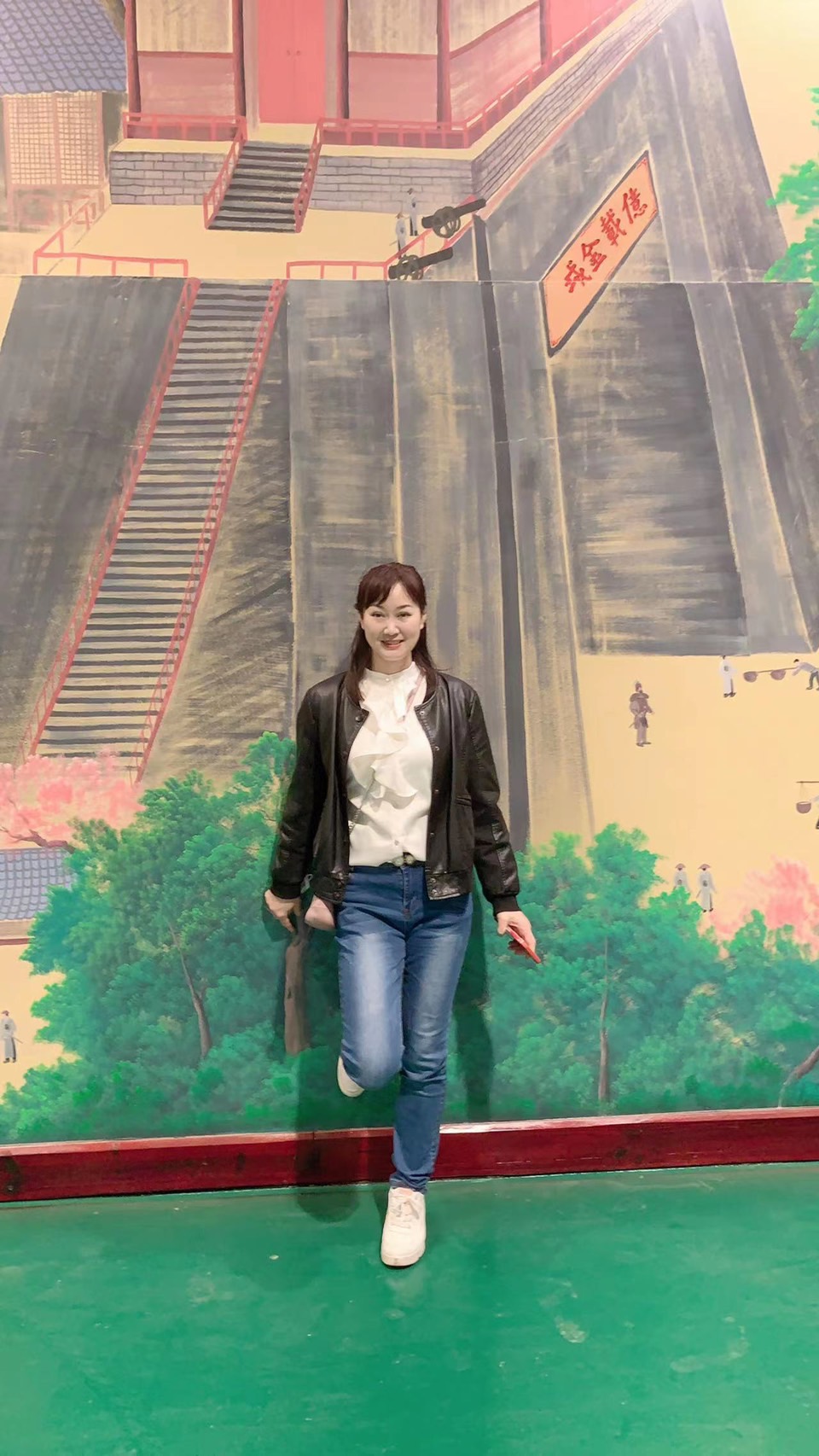 魏小芳的娘家在福建，催生彰化縣芳苑鄉新住民協會，協助陸配及東南亞外配融入台灣社會。