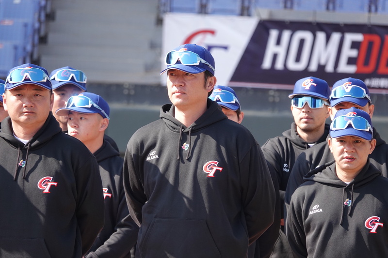 世界棒球經典賽（WBC）A組預賽3月8日將在台灣開打，中華隊牛棚教練王建民（中）受矚目。 (資料照片/中央社)