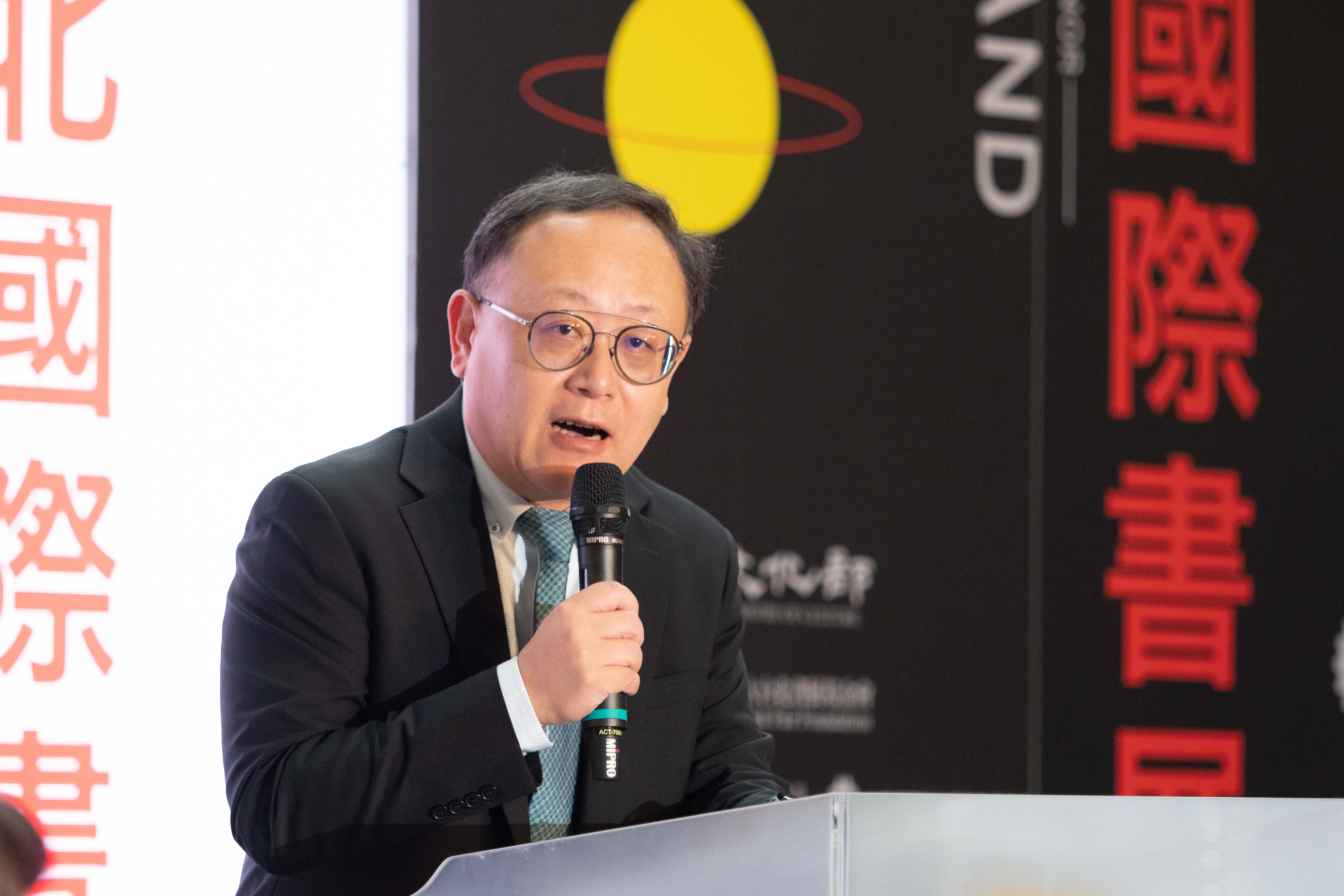 剛接任文化部長的史哲，第一個公開行程就是出席台北國際書展開幕。(台北書展基金會提供