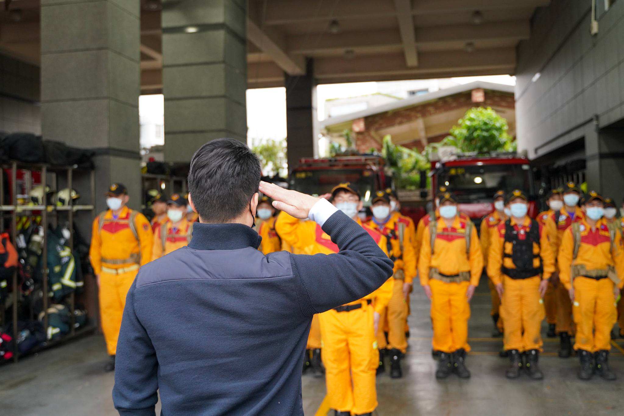 為協助土耳其救援，北市將出動第二梯次搜救隊，市長蔣萬安為隊員們打氣，並要求注意自身安全。(北市府提供)