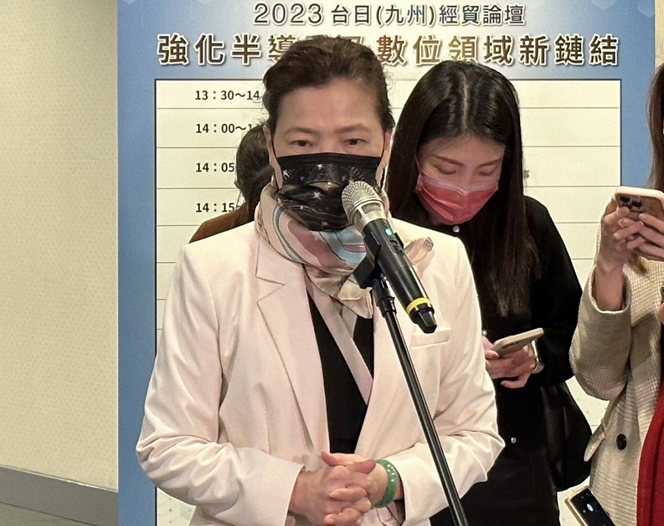 美中科技戰擴大，經濟部長王美花指出，當前重點仍在於如何在國際不景氣下，協助中小企業穩住腳步。(謝佳興 攝)