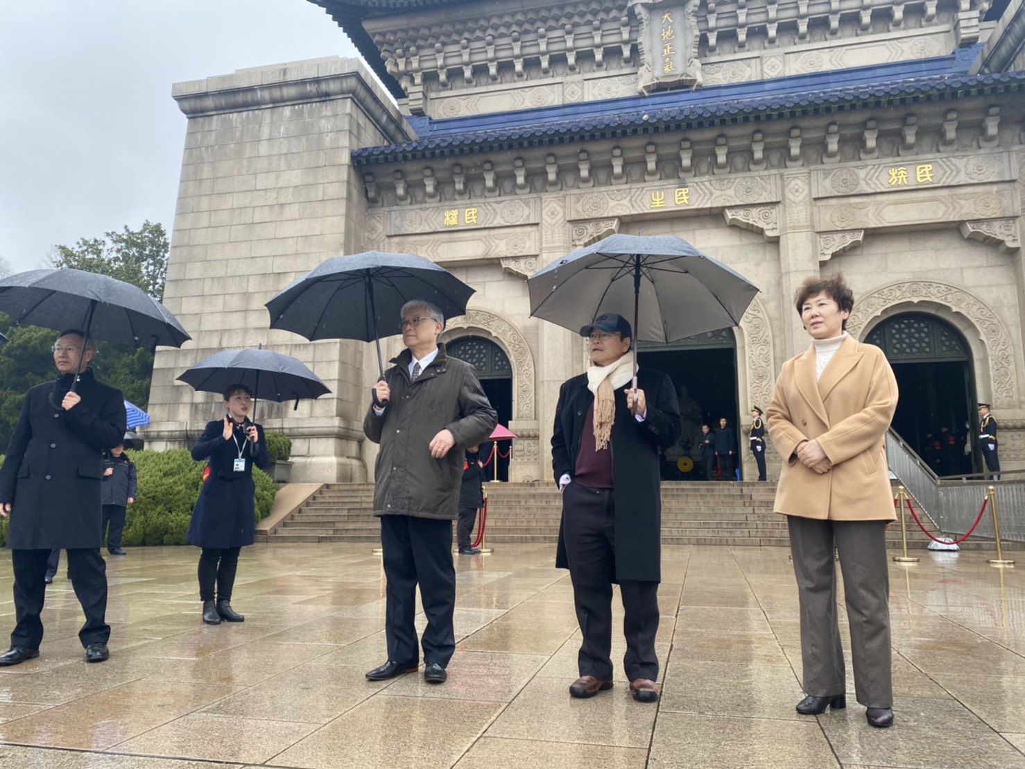 國民黨副主席夏立言率團訪中，參訪南京中山陵及第二歷史檔案館。(國民黨提供)